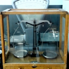 Waga laboratoryjna
